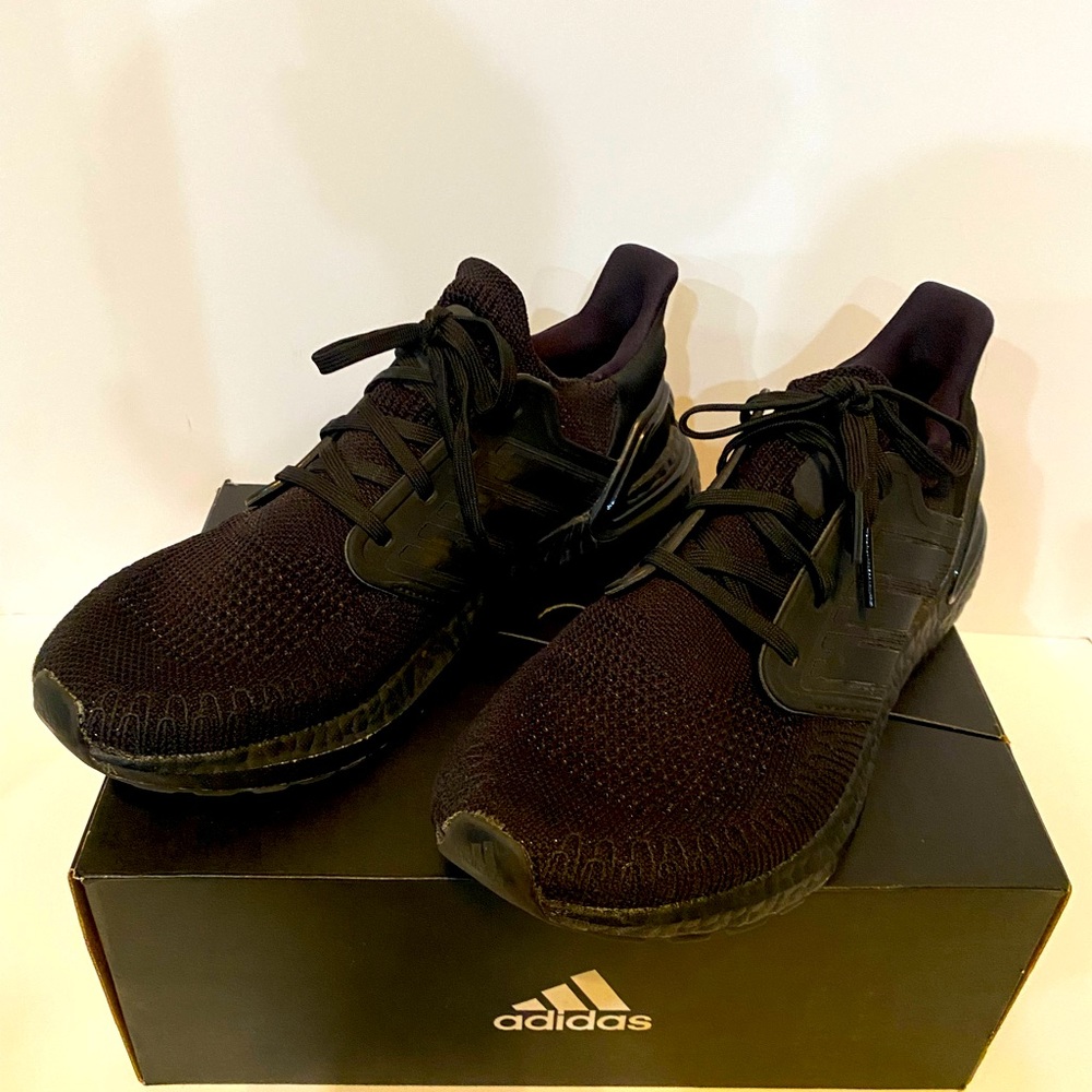 Men’s Adidas UltraBoost size 8
